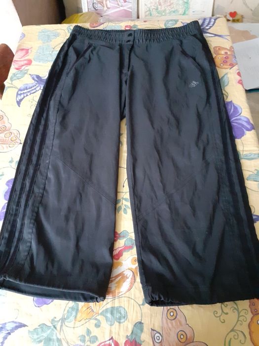 Късо шушляково долнище "Адидас "