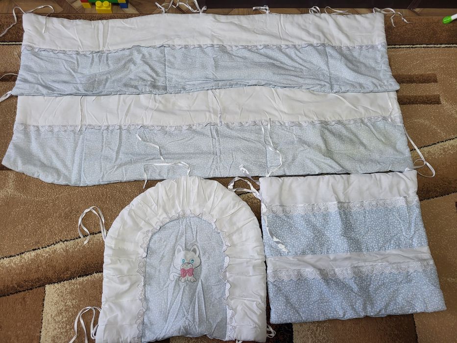 Продам бортики в кроватку+подушка для малышей