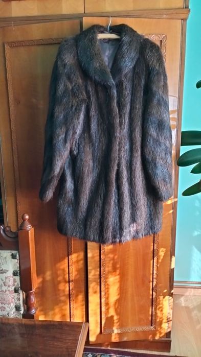 Scurta ,haina nutrie mărime 46/48