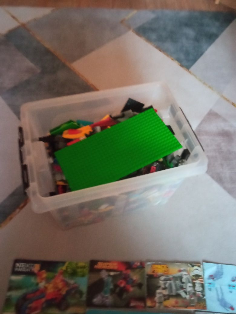 Коробка лего с инструкциями 4кг