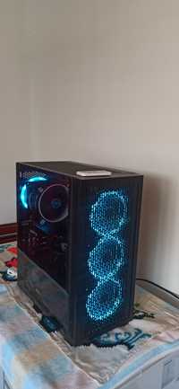 Vând unitate PC gaming