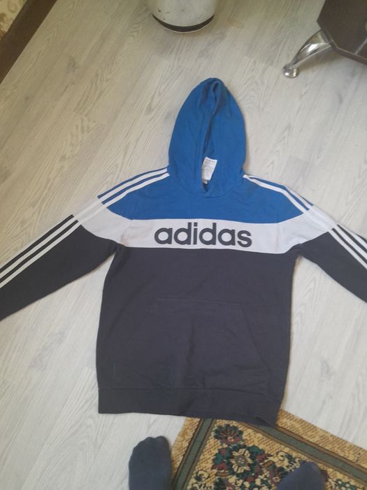 Оргиналь Адидас почти новый