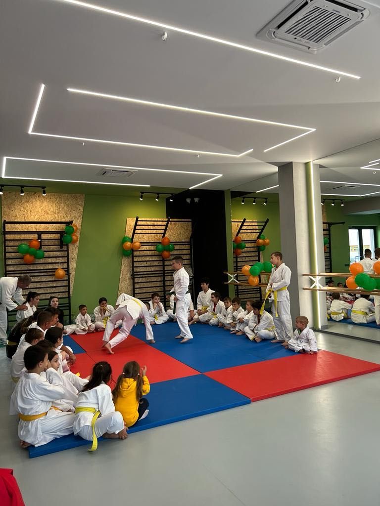 SALA SPORT de inchiriat Instructori si Evenimente| SPORT CENTER Class