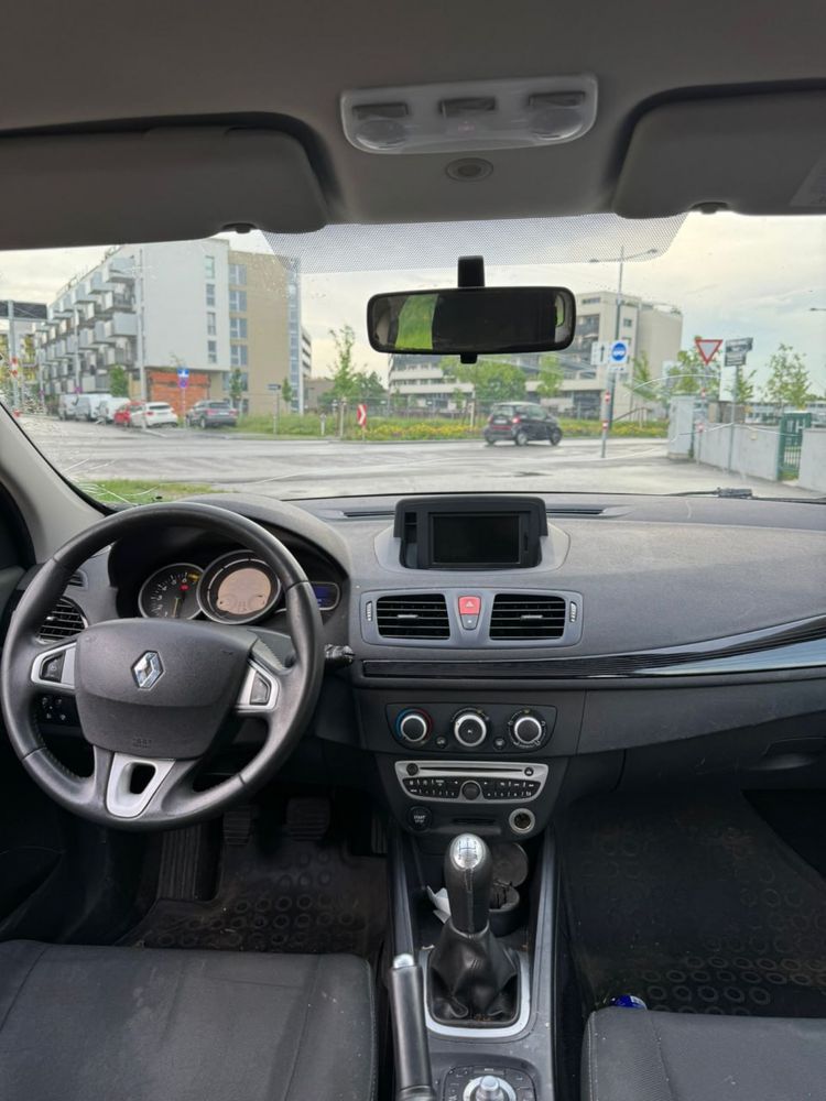 Renault Megane 3 An 2011 culoare Negru