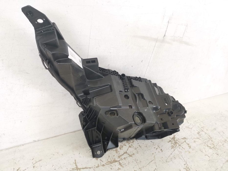 Ляв фар корпус със светодиод / Lqv far korpus sus svetodiod Land Rover