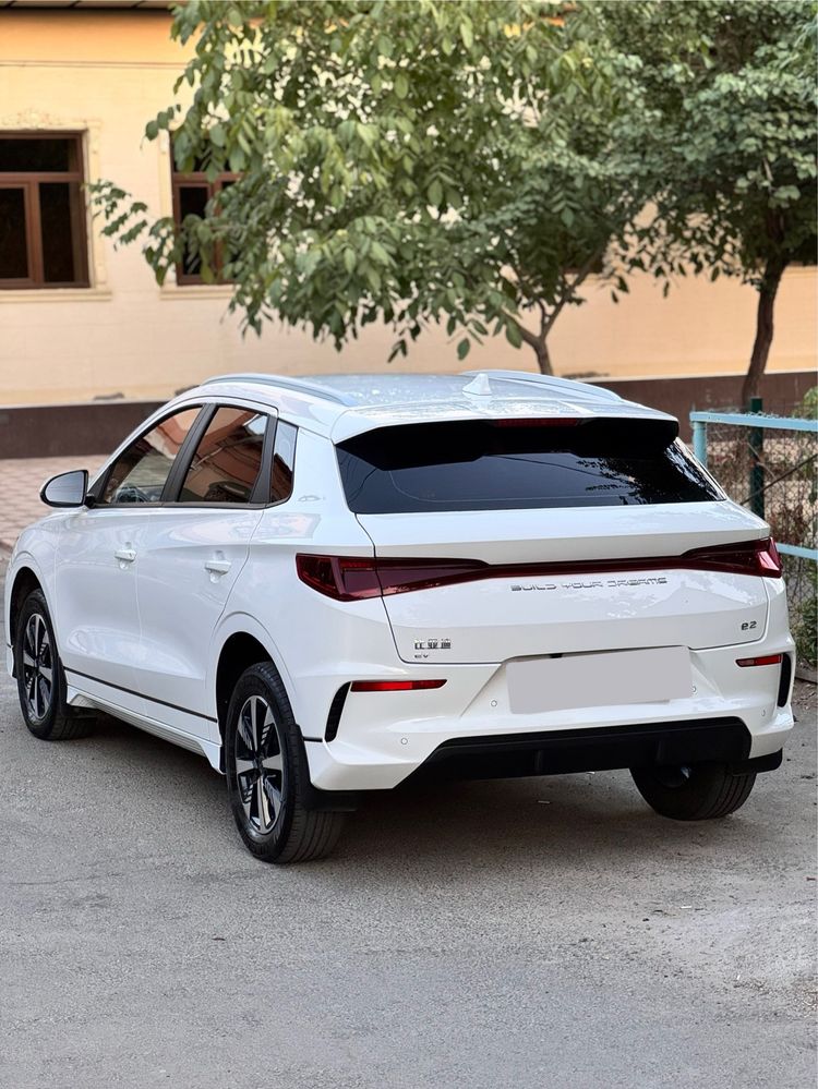 BYD E2 2024 srochno