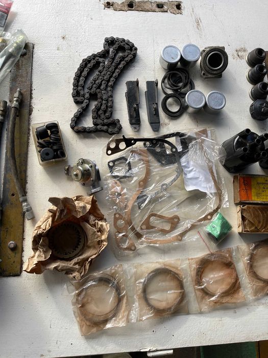 Нови и втора употреба/реставрирани части за ВАЗ/Лада