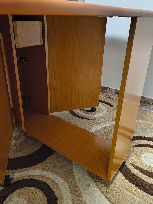 Vând masa extensibila