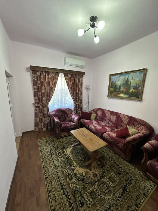 Casă de vânzare în Curtici.