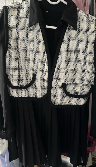 Платье черное короткое, с жикетом