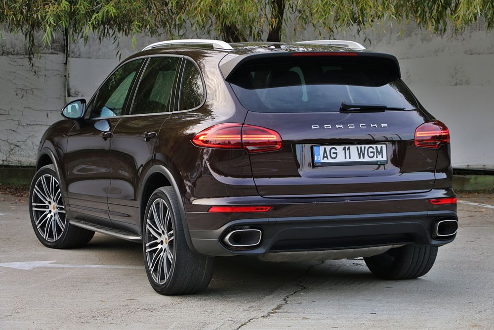 Porsche Cayenne Platinum Edition