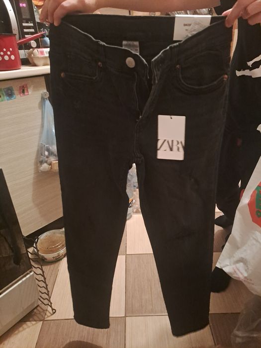 Blugi unisec 13 -14 ani zara