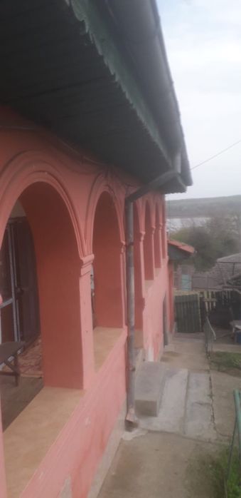 Merită văzută!Vand casa batraneasca Comuna Ostrov Judetul Constanta