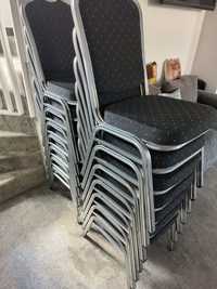 Vând 29 scaune tapițate stivuibile sufragerie, bucătărie, living