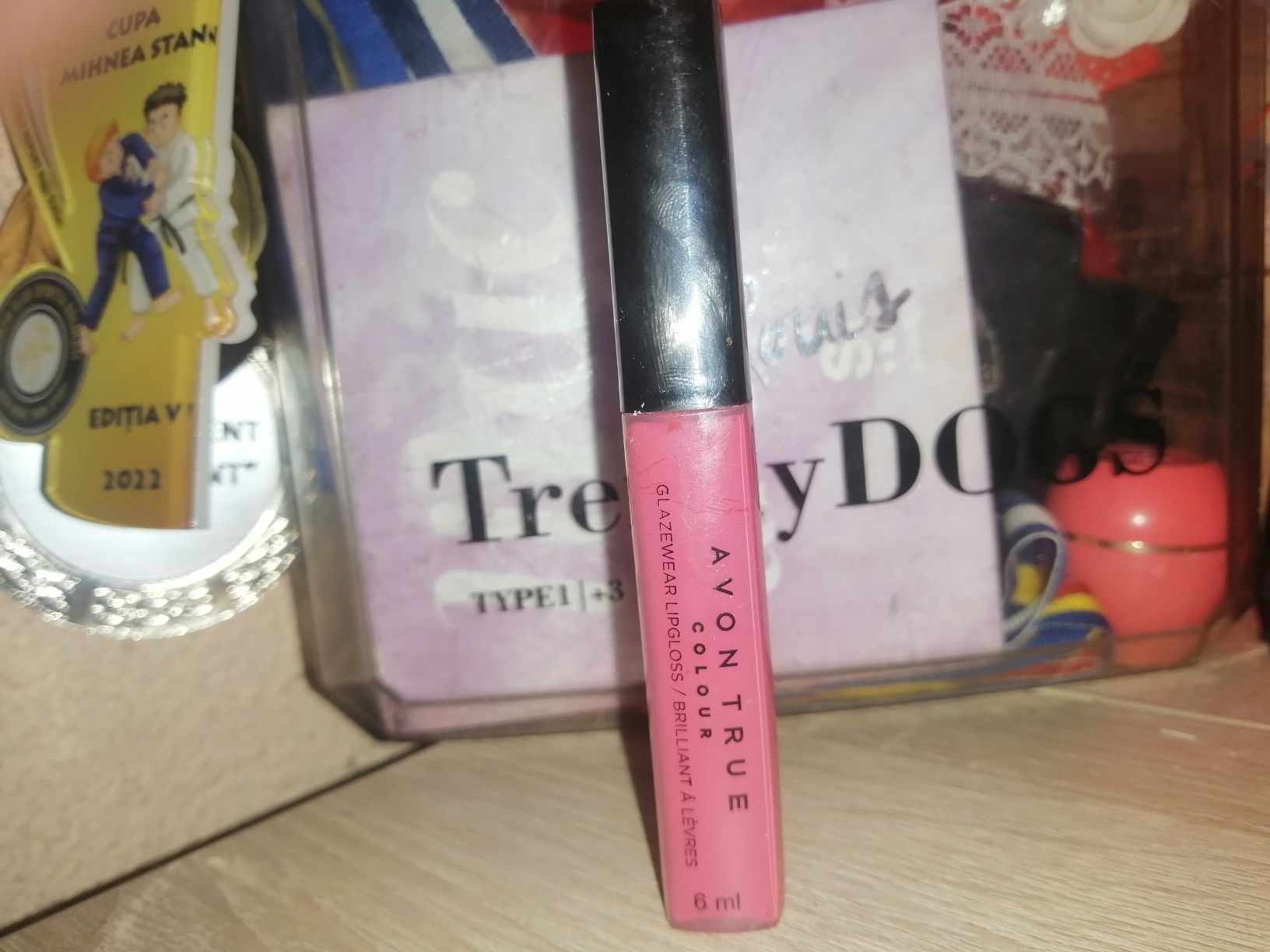 Lip glos pink lit, si Ailainer!