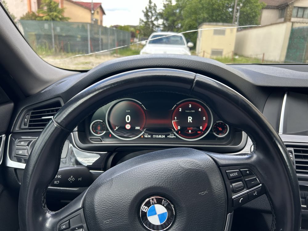 BMW Seria 5 520 Xdrive/ piele/bord digital/camera 360