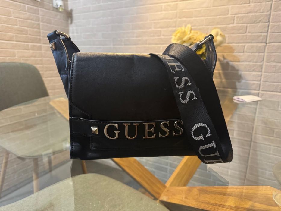Geanta de umar guess