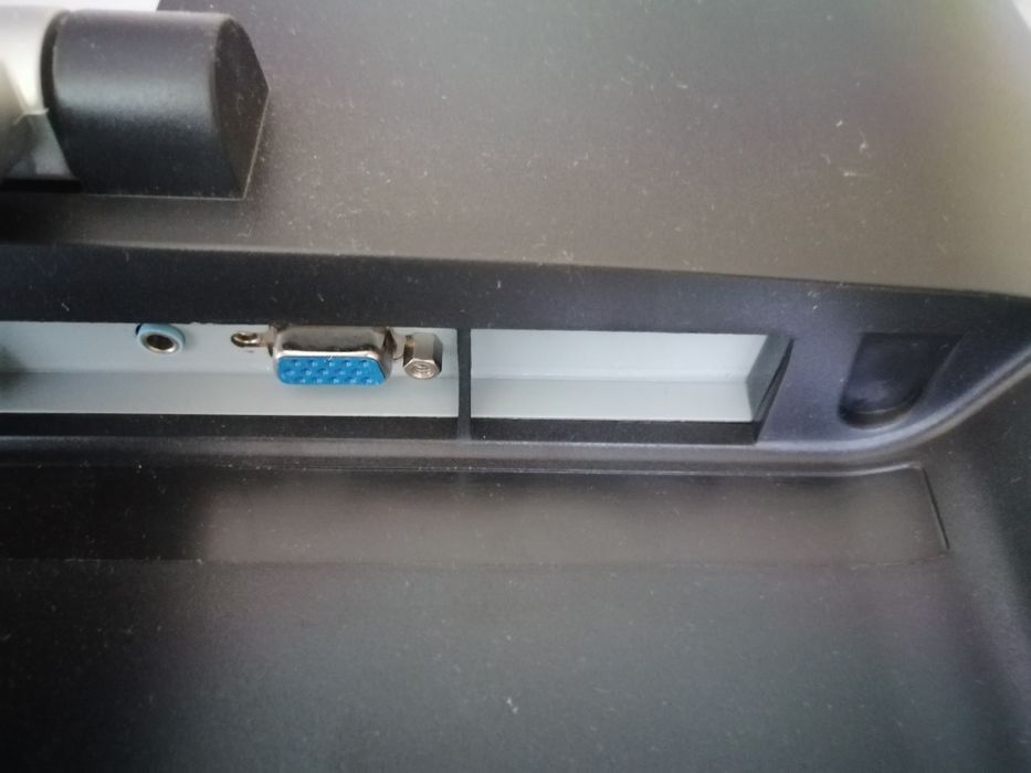 Монитор Xerox модел xm3-19w, клавиатура и мишка