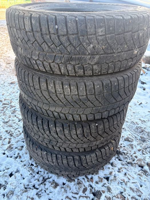 Продам комплект шин