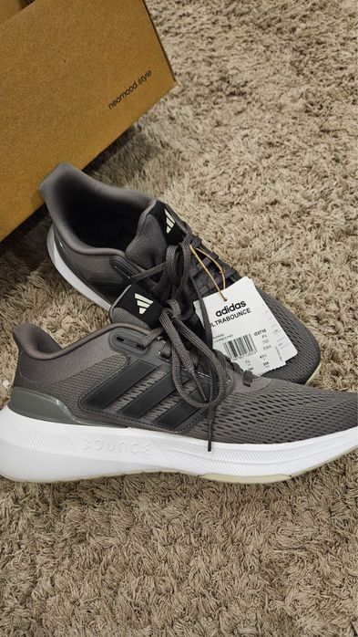 Кроссовки Adidas ULTRABOUNCE