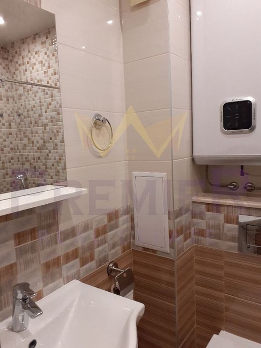 Продава се Двустаен апартамент в Варна, Възраждане 1 - 110 кв.м за 1728 €/кв.м - Снимка #8