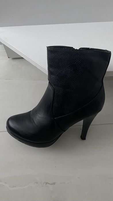 Дамски боти с ток 37 н