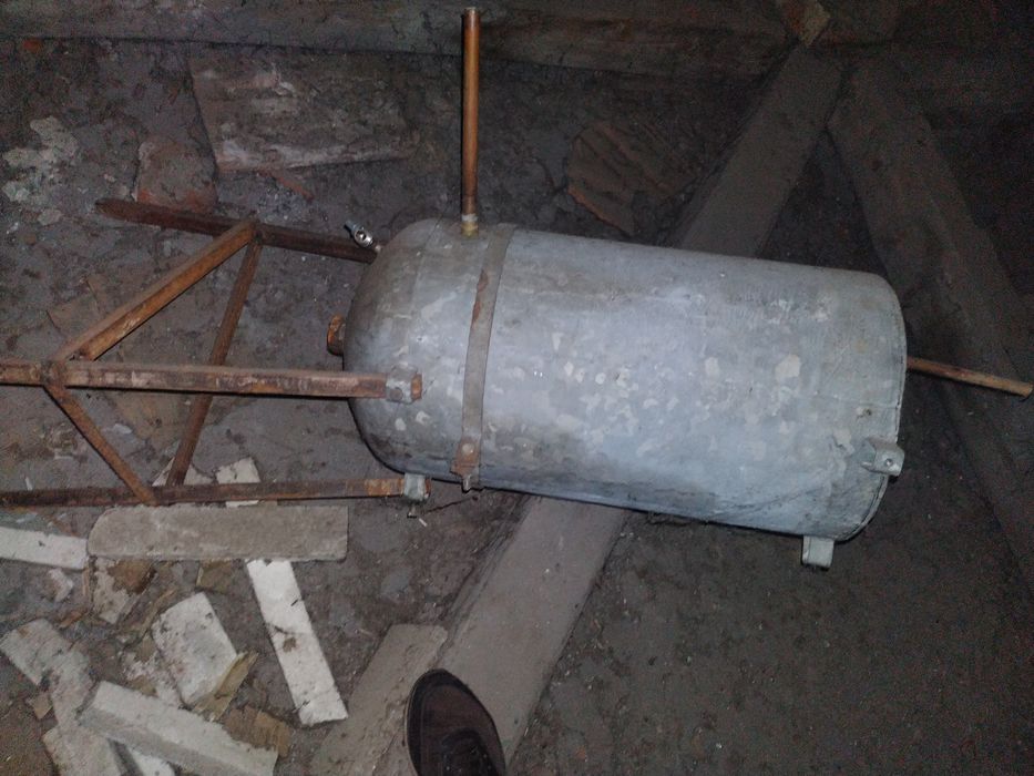 Cazan de tuica mic, vechi tabla foarte groasa