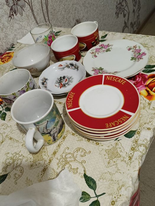 Продам посуду б/у кружки, тарелки  по 150 тенге