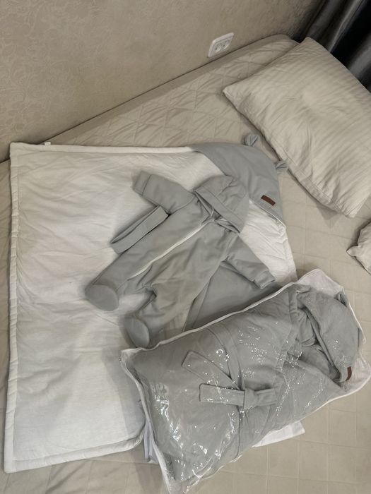 Продам детскую одежду