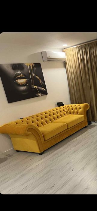 Canapea Chesterfield din catifea, galben-muștar – stare excelentă