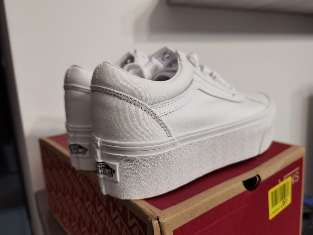 Vans  unisex mărimea 39