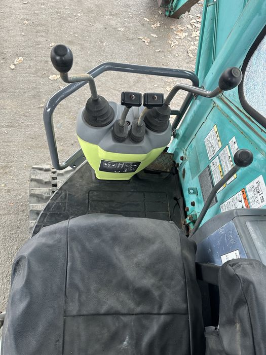 Мини экскаватор YANMAR B3U