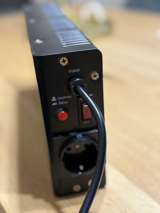 Vand Stabilizator tensiune cu releu-SLIMPOWER500