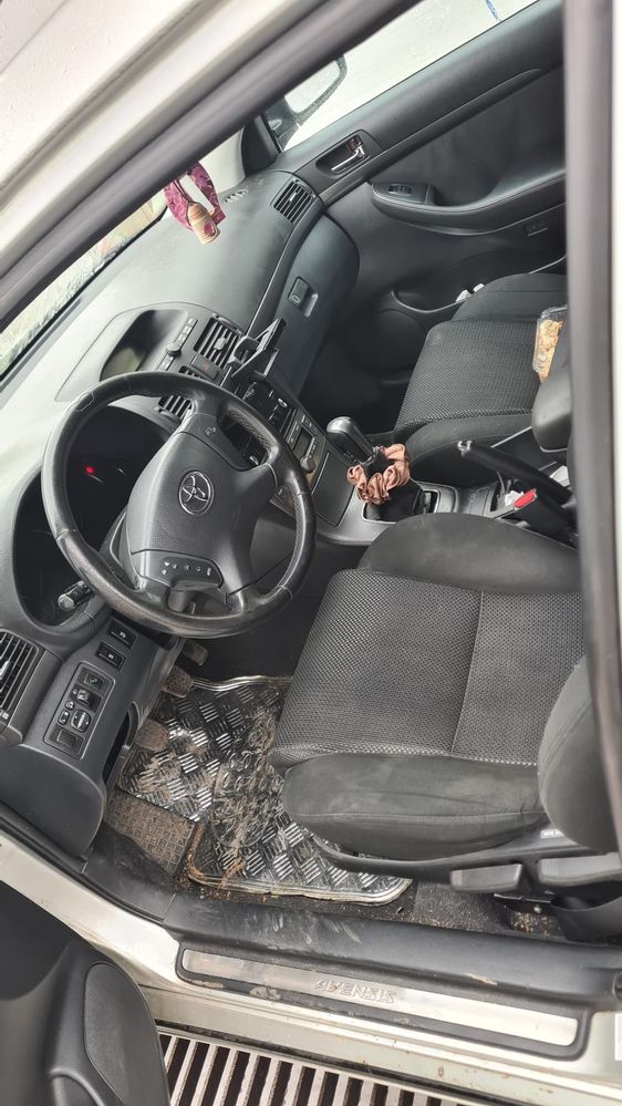 Vand Toyota Avensis