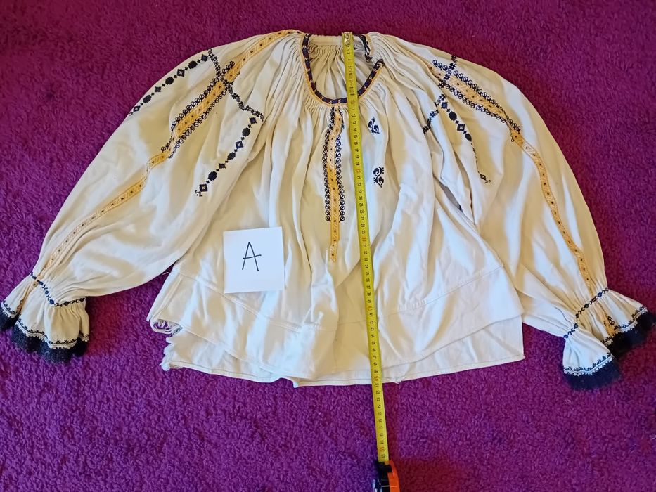 Ie traditionala marginimea Sibiului