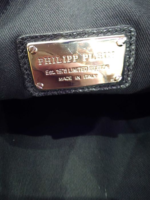 Filip plein  естествена кожа закупена от официалния сайт на марката.