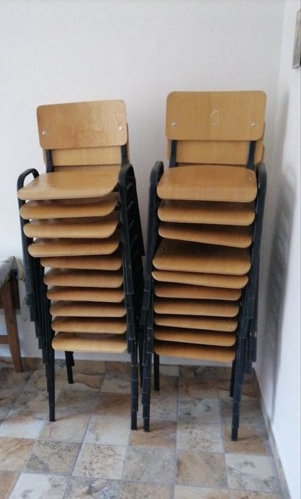 Scaun cu cadru metalic, sezut si spatar din lemn culore  fag
