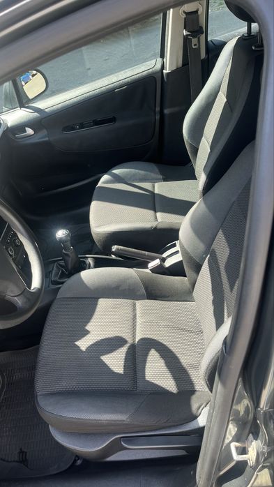 Peugeot 207 , propietar , km reali