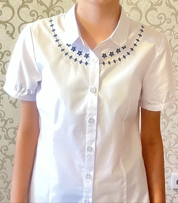 НЕДОРОГО блузка, на рост  140 -150 см