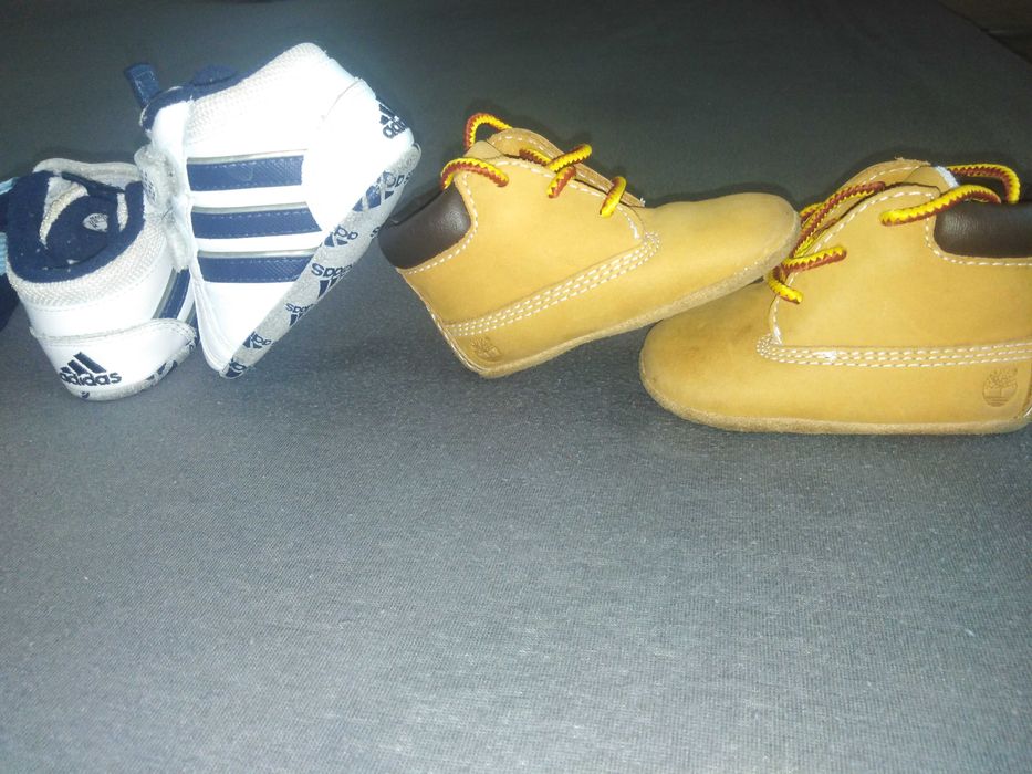 Нови маркови бебешки обувчици