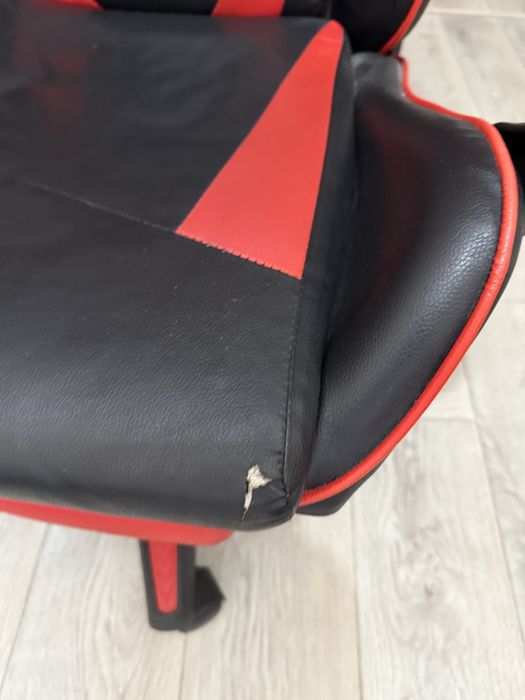 стул для компьютера со столом вместе