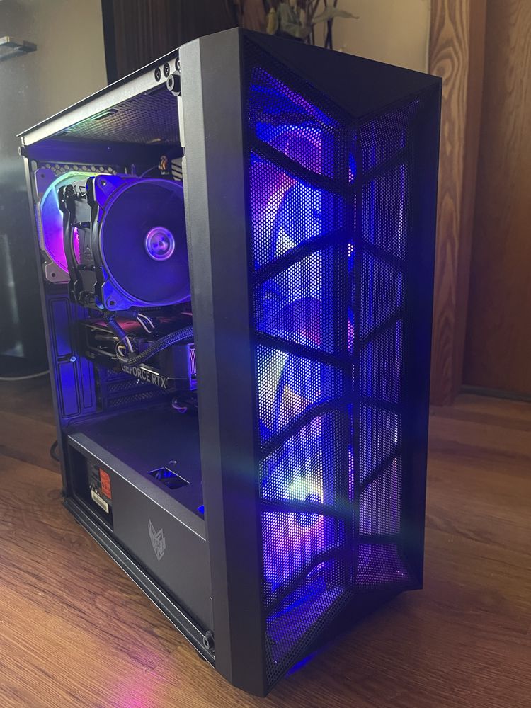 Геймърски компютър/ Ryzen 5600X/32GB/RTX 4060 8GB/2TB SSD