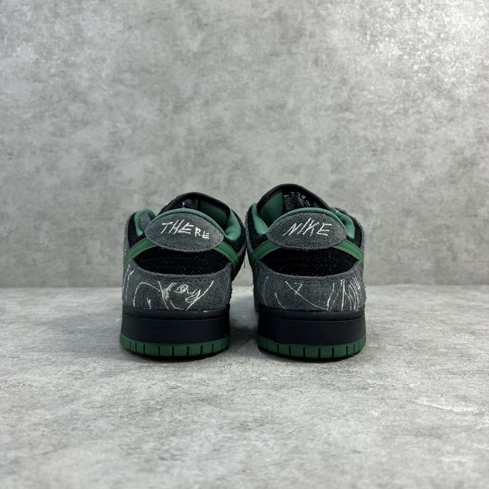 Nike Dunk Low Skateboards- 41/42