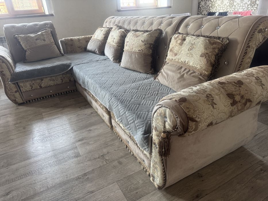 угловой дивпн в зал