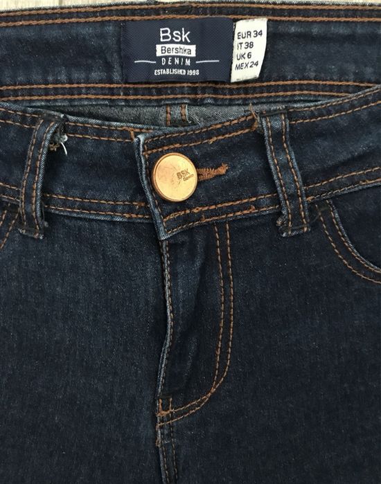 Pantaloni de jeans Bershka nr.34