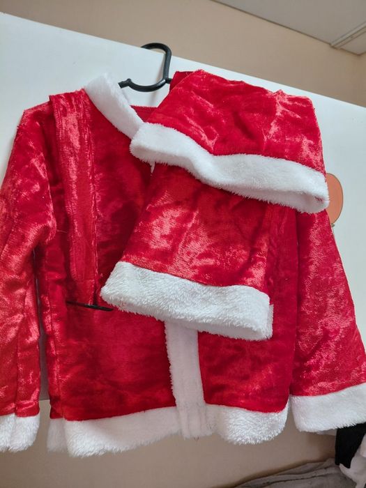 Новогодние костюмы снегурочки и санты