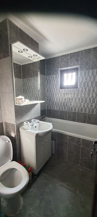 Închiriez Apartament 3 camere