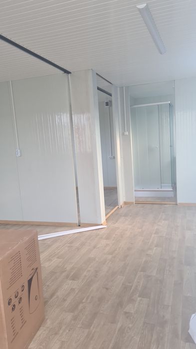 Vand containere diferite modele. Vitrina, grup sanitar, vestiar, birou