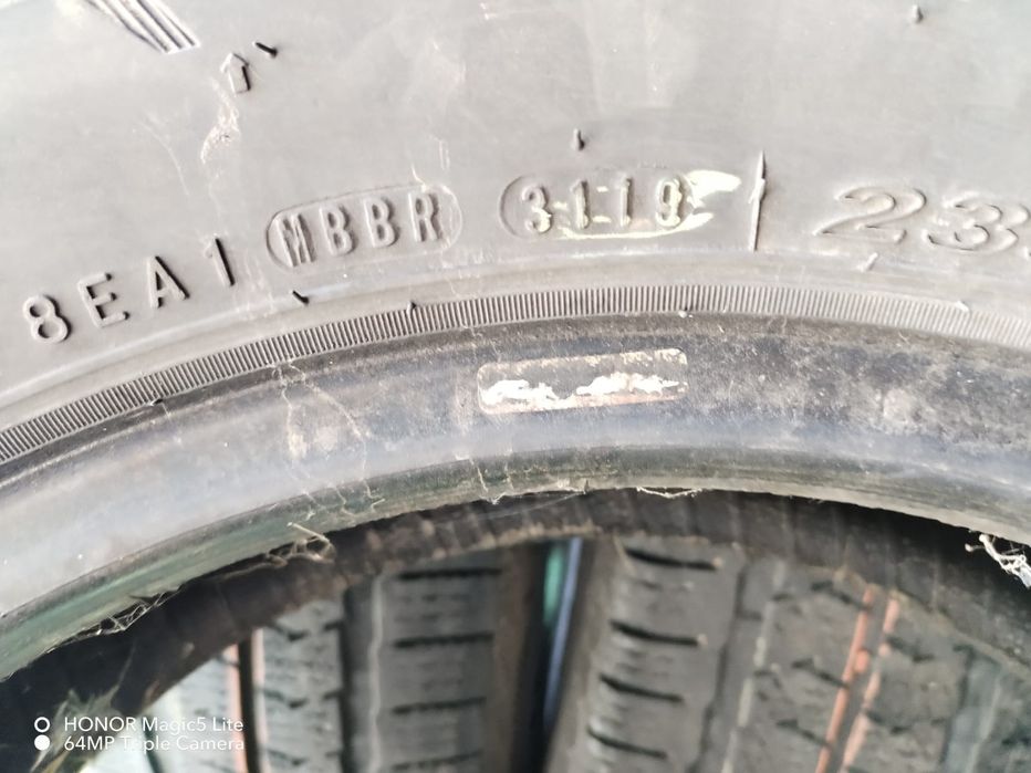 235 65 16c Nexen m+s