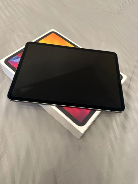 Продавам iPad Pro 11 inch 2nd